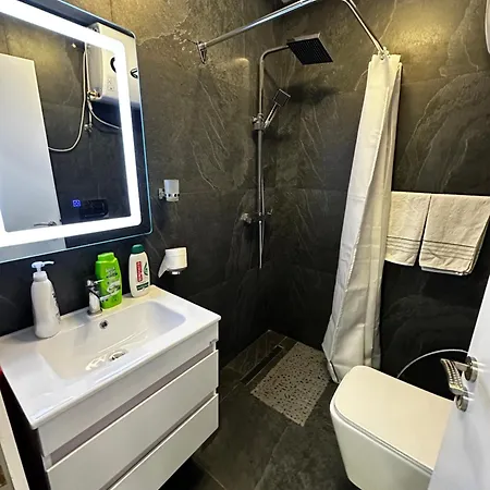 Delux Apartamento Tirana